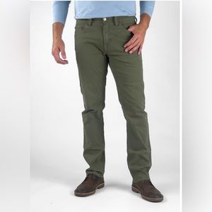 Taylor Vintage Men Pants | Bedford corduroy made from garment-dyed cotton